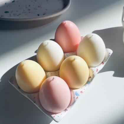 Set od šest uskršnjih jaja sa terrazzo posudom